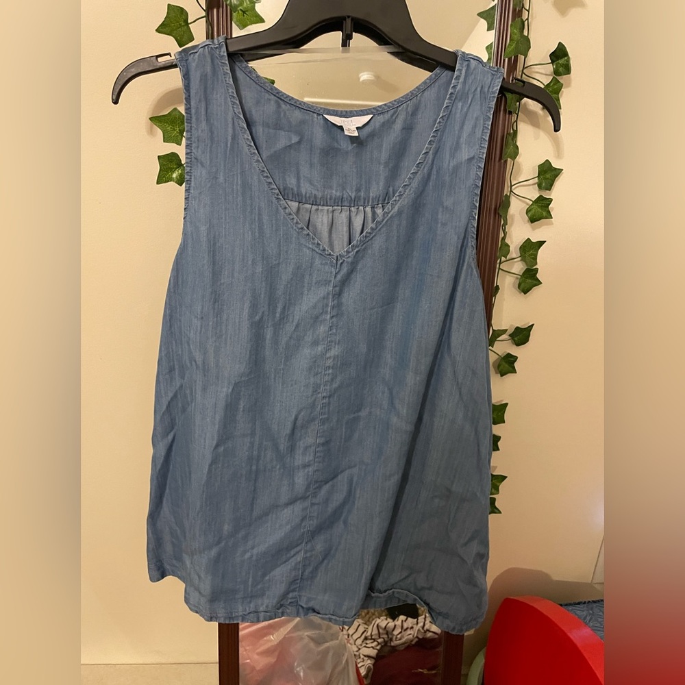 Time and Tru Light Blue Chambray Tank Top